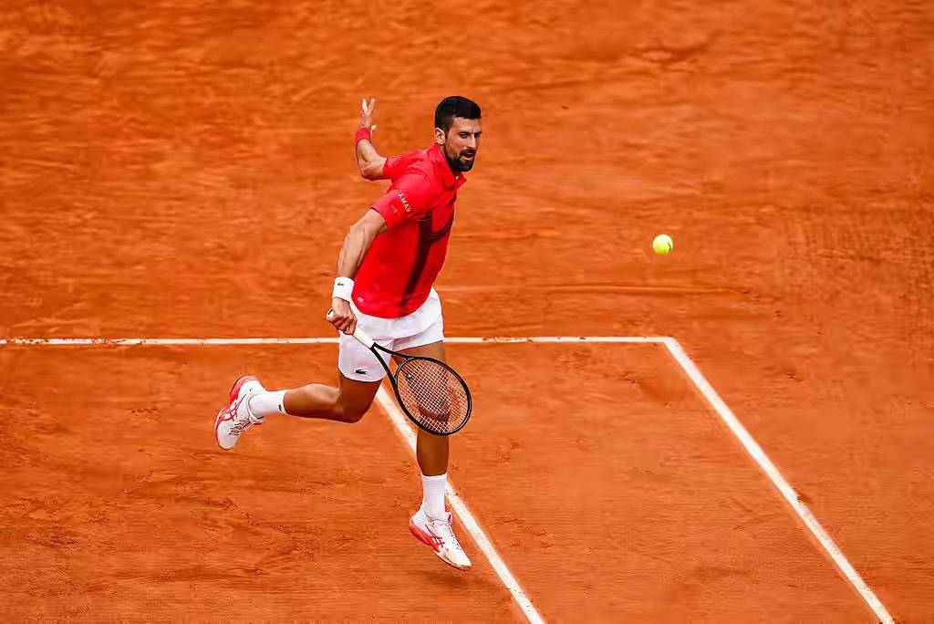 爱游戏（ayx)德约科维奇巅峰对决，杜兰特与70激战巴黎圣日耳曼分钟，关键助攻胜负难料！的简单介绍