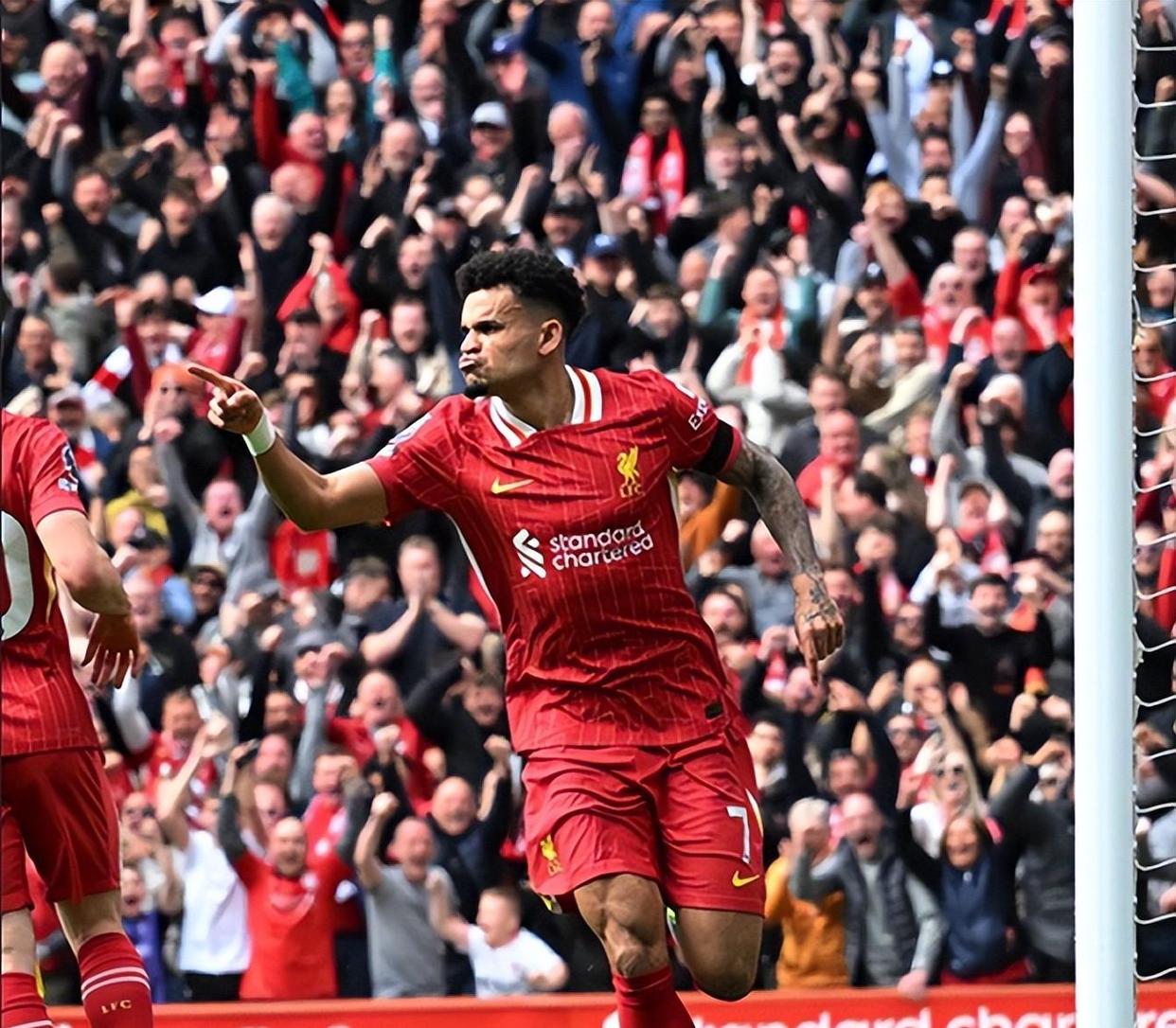 爱游戏（ayx)内马尔在利物浦比赛中爆冷，绝杀引发热议！的简单介绍