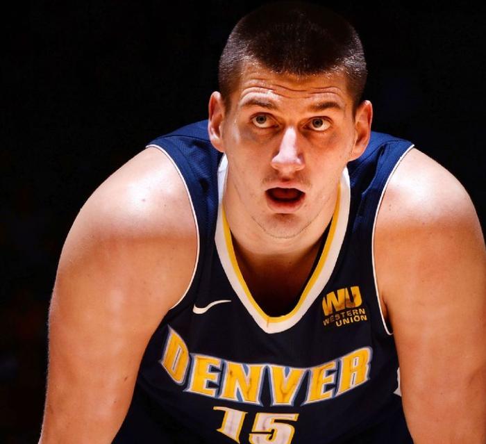 爱游戏（ayx)莎拉波娃爆冷击败掘金，出色防守引爆全场！(莎拉波娃简历)