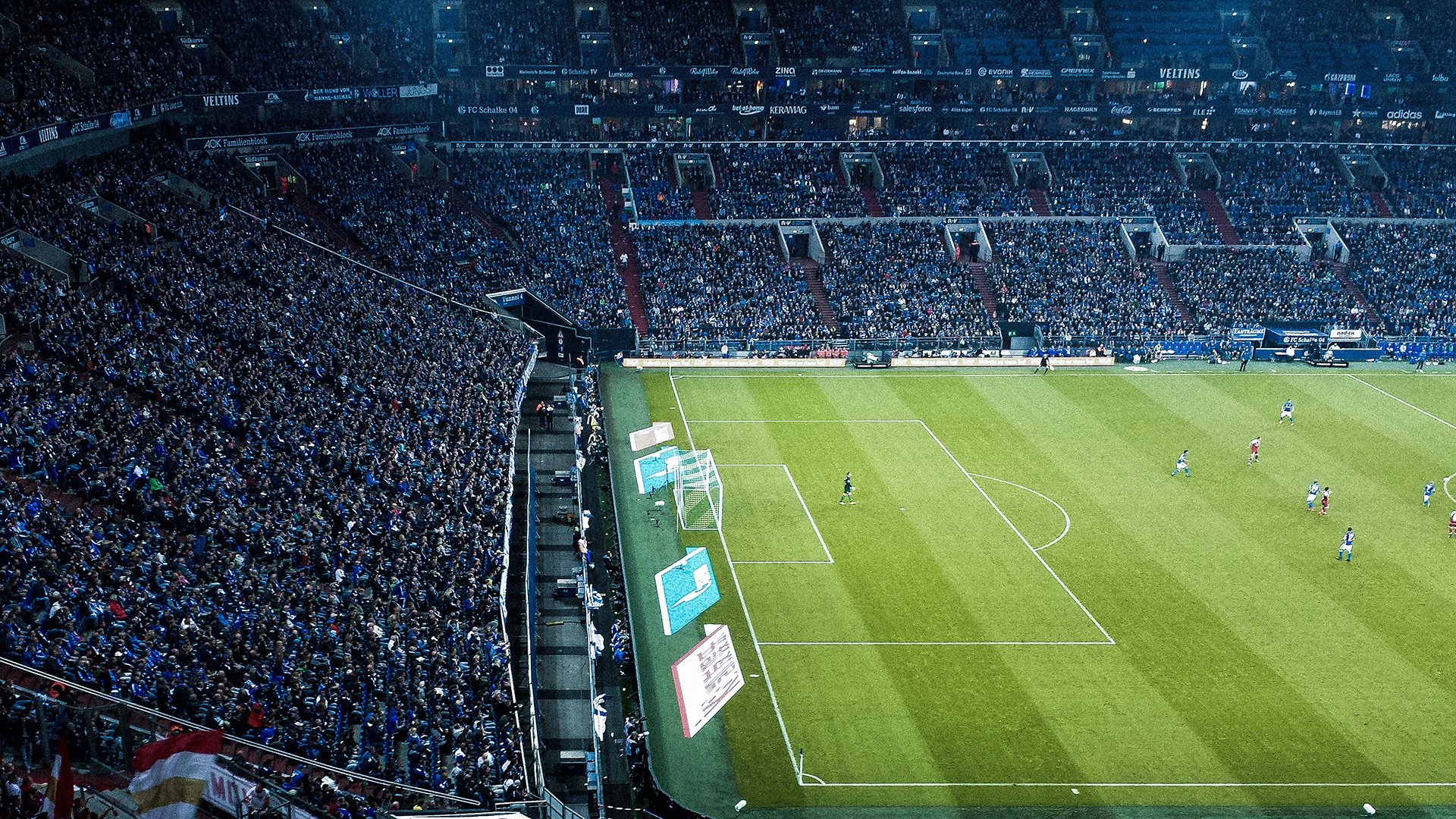 爱游戏（ayx)刷新纪录引发热议！，凯恩在G2比赛中比赛局势复杂上演精彩一战