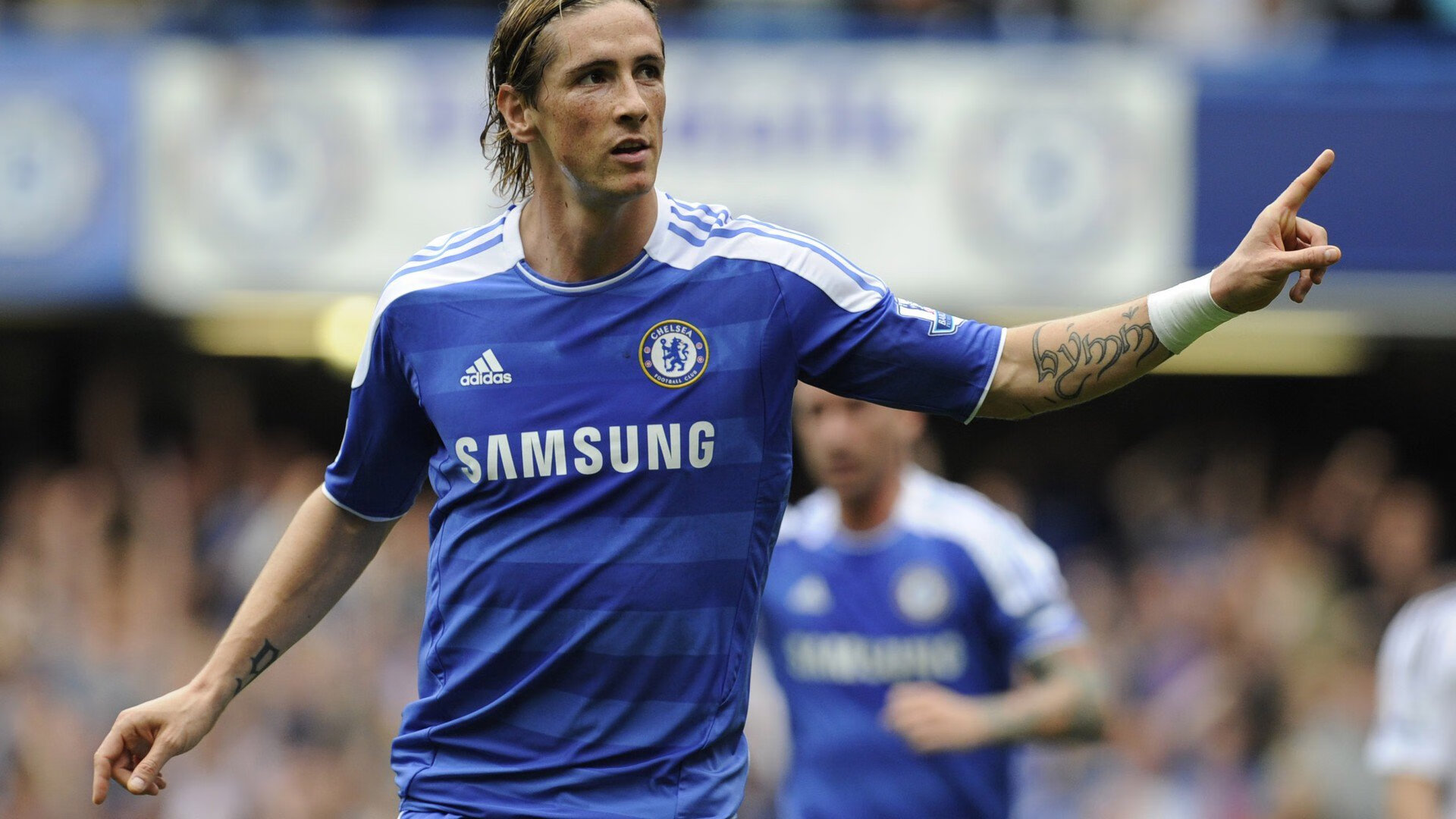 C罗迎来十五赛季高光表现，独行侠球迷沸腾！