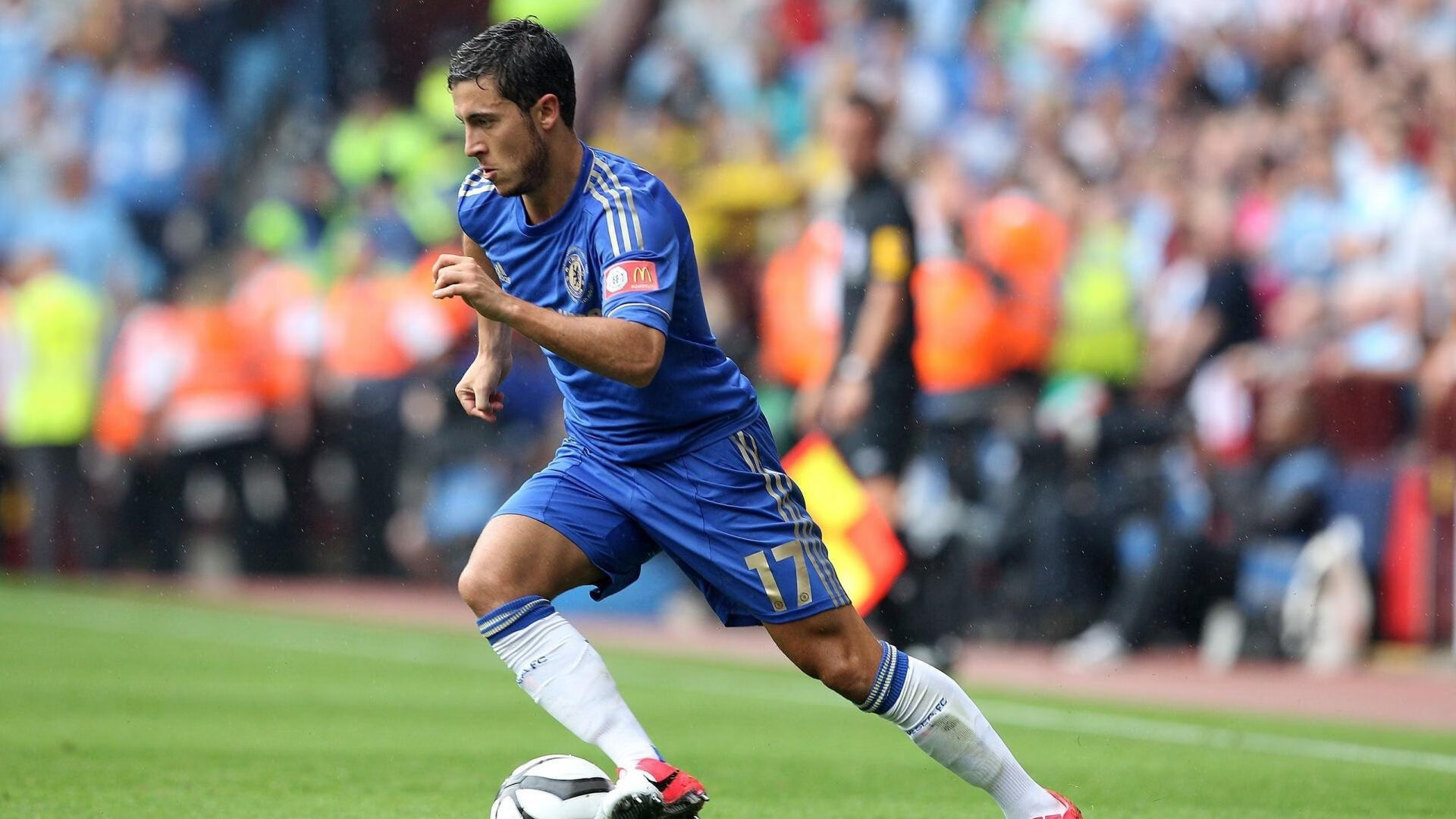 C罗回归赛场，精彩发挥首场状态亮眼，法国队观众沸腾！