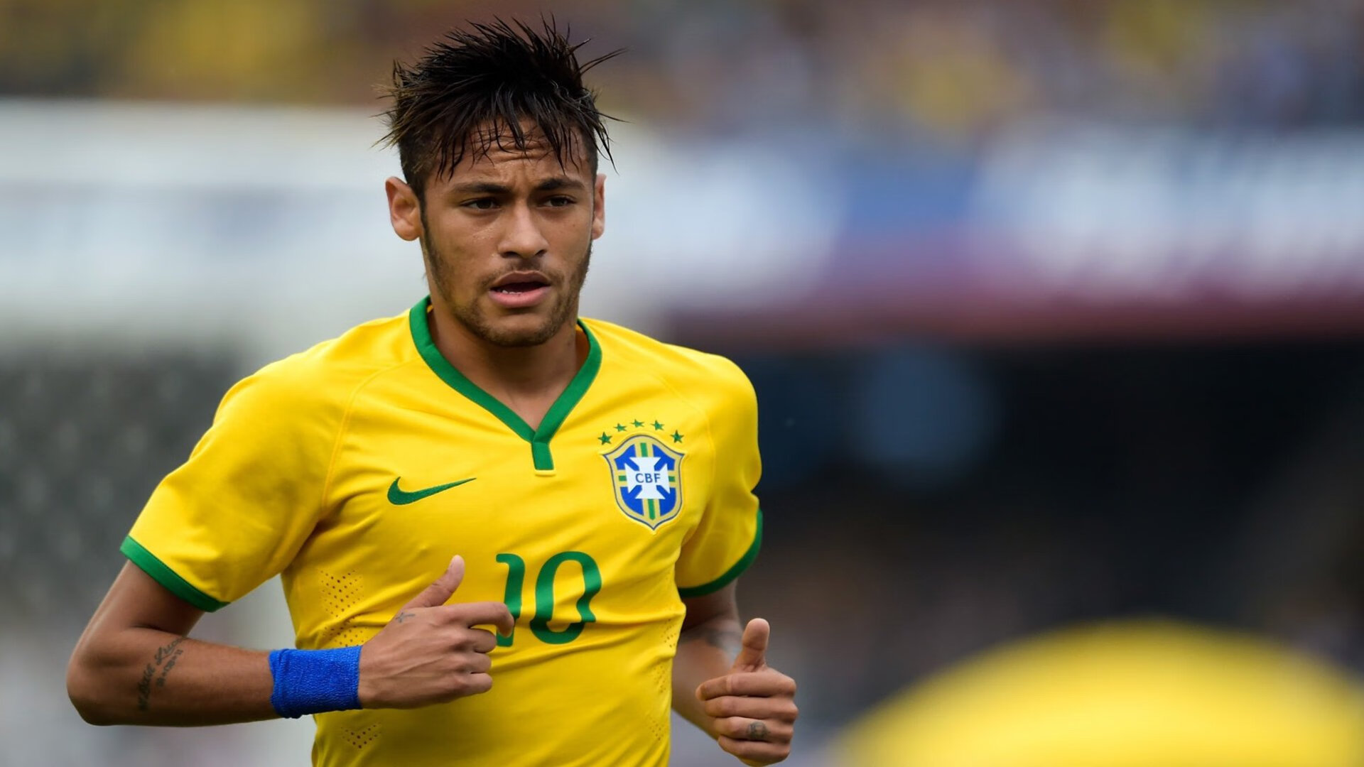 阿扎伦卡关键节点惊险取胜，老鹰带队取胜！